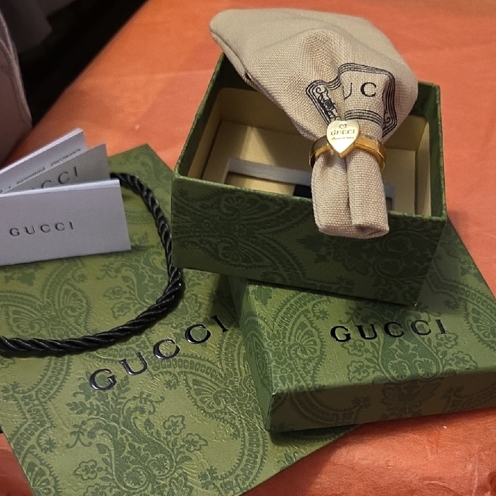 Gucci Heart Shaped Stamped Italy Ring with Green Paisley Bag.